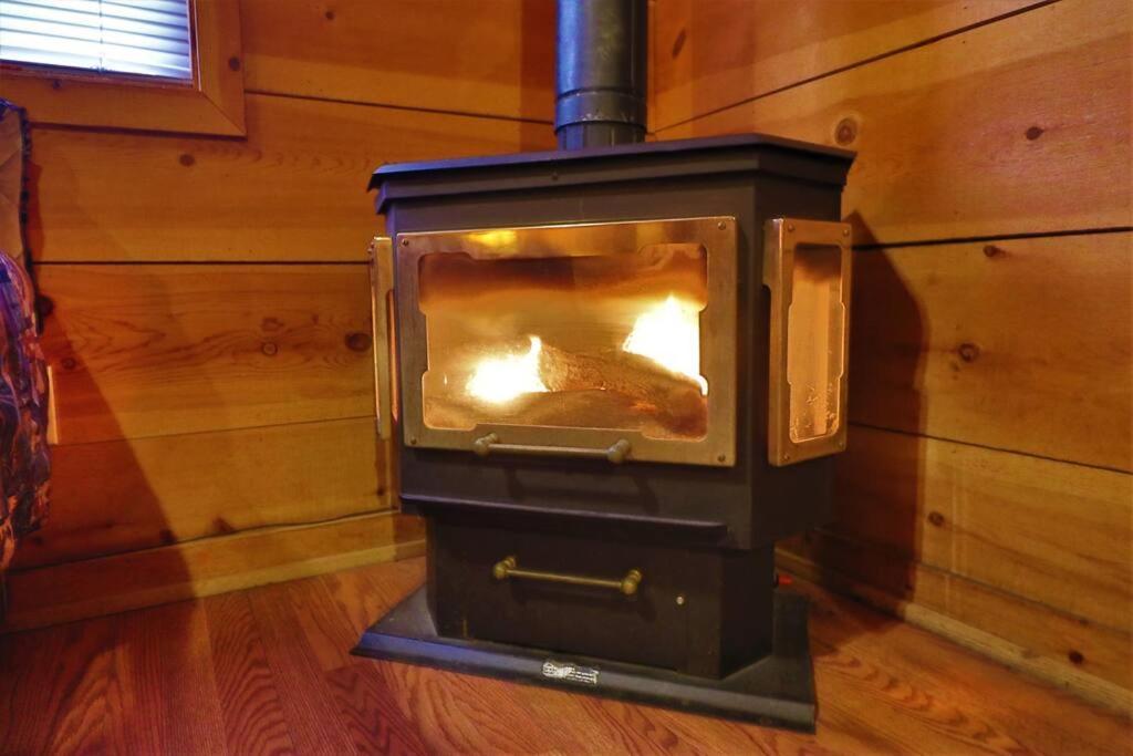 Cozy Cabin W/ Fireplace 3 Minutes To Helen! #2. Eksteriør bilde
