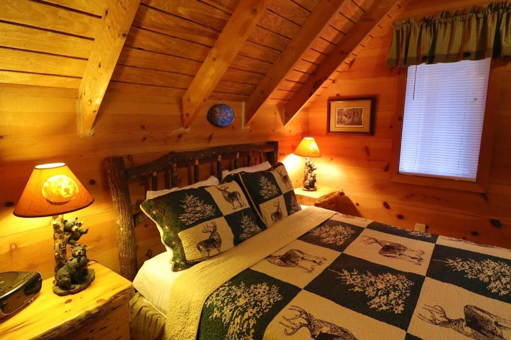 Cozy Cabin W/ Fireplace 3 Minutes To Helen! #2. Eksteriør bilde