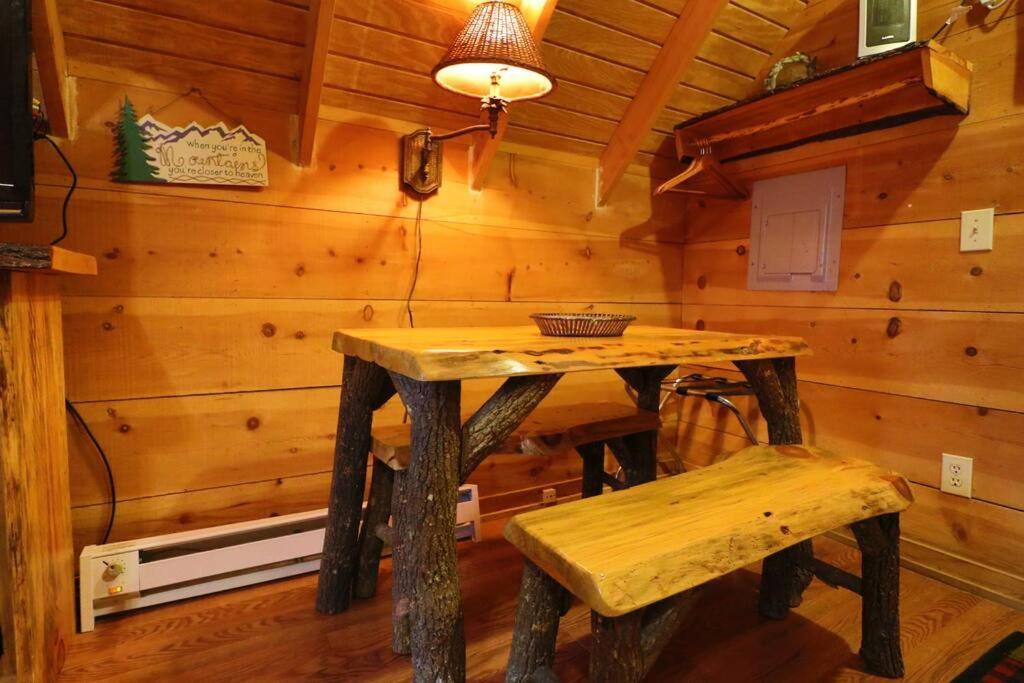 Cozy Cabin W/ Fireplace 3 Minutes To Helen! #2. Eksteriør bilde