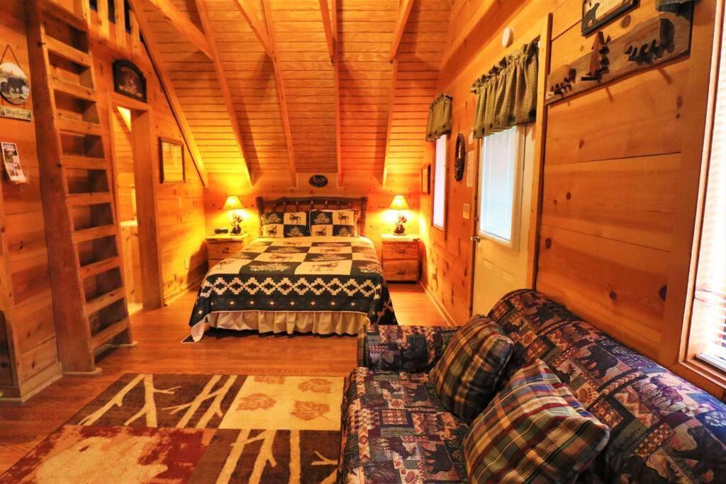 Cozy Cabin W/ Fireplace 3 Minutes To Helen! #2. Eksteriør bilde